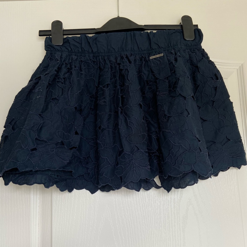 Abercrombie & Fitch eyelet embroidered mini skirt